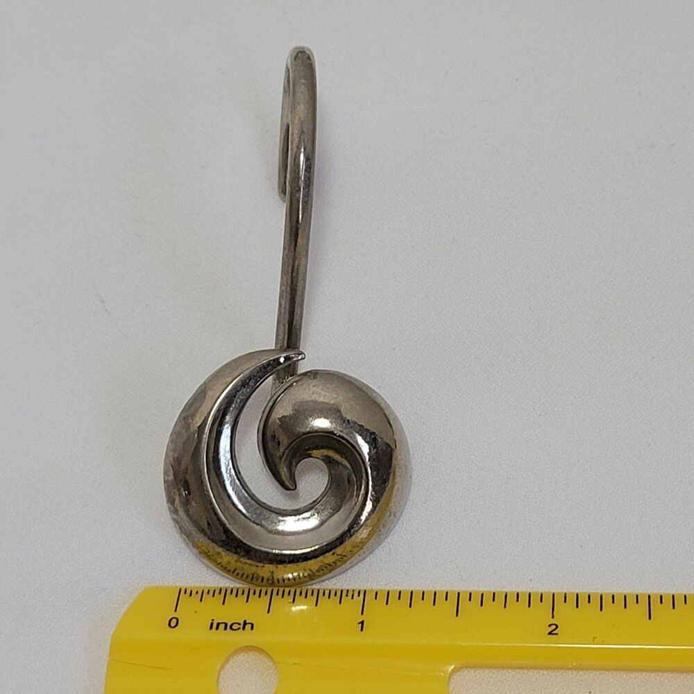 Spiral Design Silver Tone Gray Shower Curtain Hooks Set 12 Whimsical Bathroom